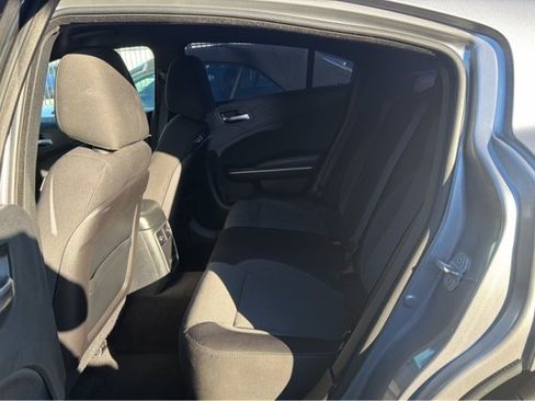 Used 2015 Dodge Charger SE w/ Popular Equipment Group RWD image 7