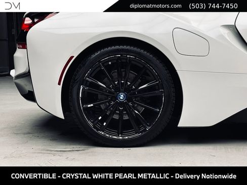 Used 2019 BMW i8 Roadster AWD/4WD image 44
