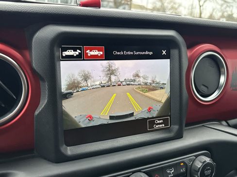 Used 2021 Jeep Gladiator Rubicon image 22