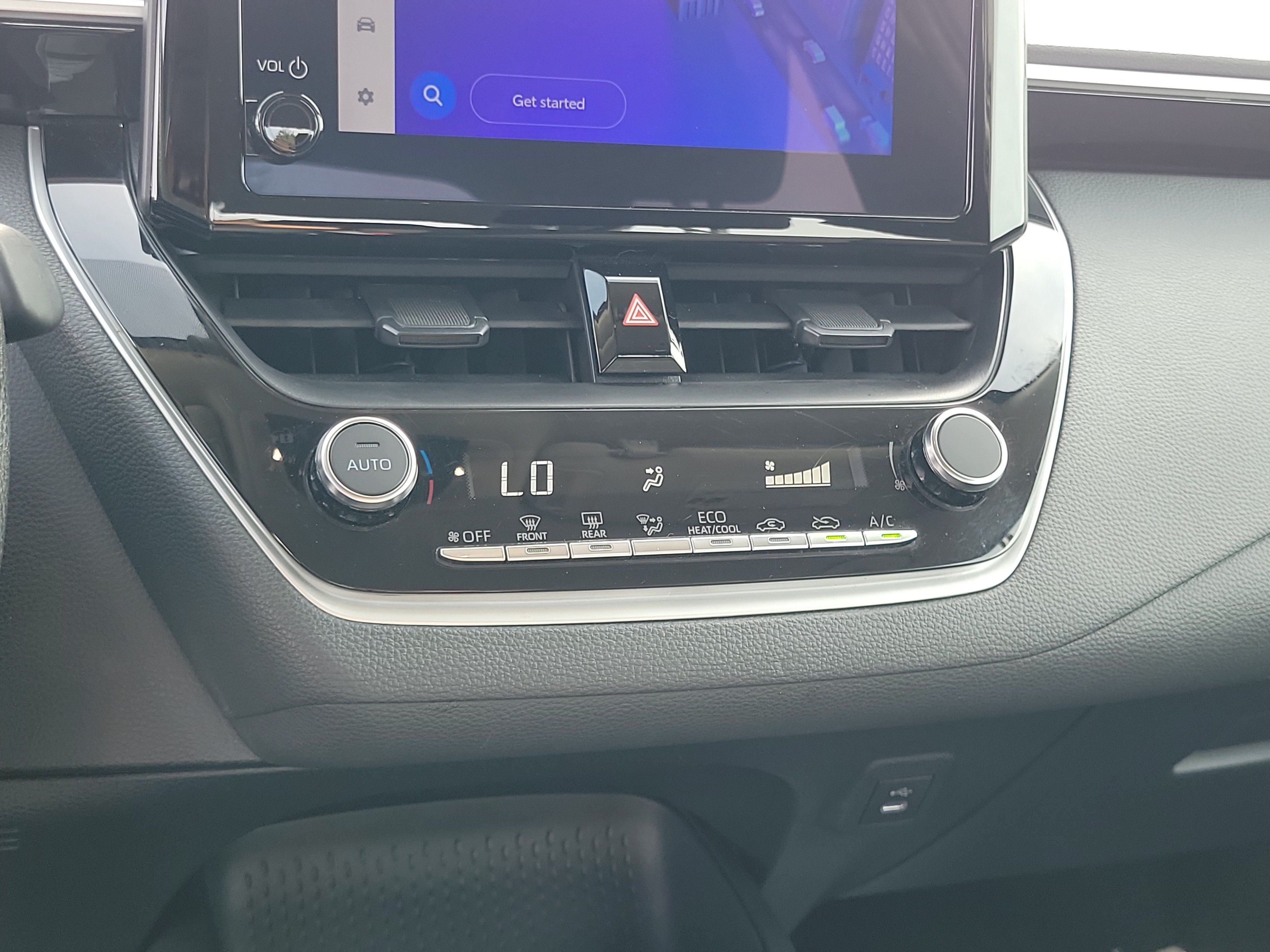 Used 2025 Toyota Corolla LE FWD image 27