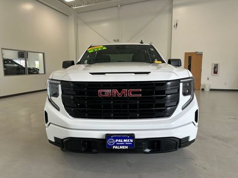 Used 2025 GMC Sierra 1500 Pro w/ Graphite Edition AWD/4WD image 3