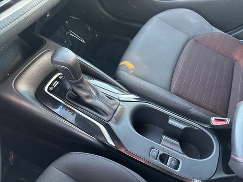 Used 2024 Toyota Corolla SE w/ Convenience Package image 18