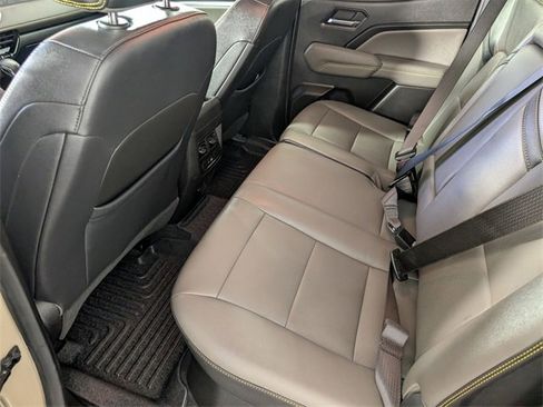 Used 2023 Chevrolet Colorado ZR2 w/ ZR2 Convenience Package III image 16