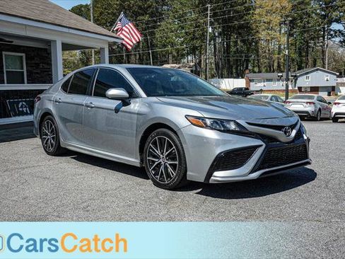 Used 2021 Toyota Camry SE image 10