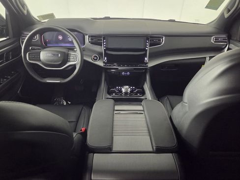 New 2026 Jeep Grand Wagoneer Limited AWD/4WD image 17
