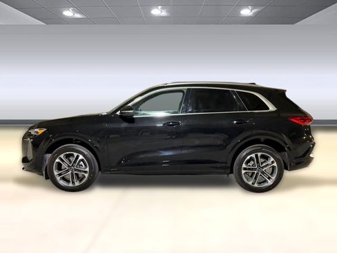 Used 2025 Audi Q5 Premium w/ Convenience Package AWD/4WD image 2