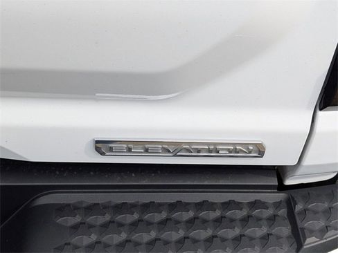 Used 2024 GMC Canyon Elevation w/ Convenience Package image 8