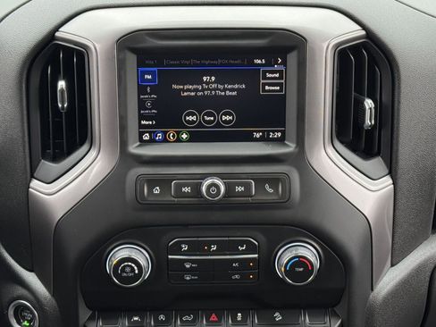 Used 2022 Chevrolet Silverado 1500 Custom Trail Boss w/ LPO, Dark Essentials Package image 18