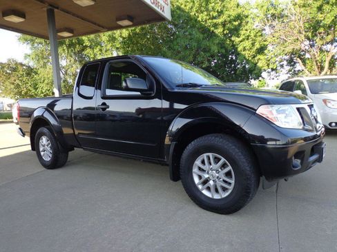 Used 2014 Nissan Frontier SV w/ SV Value Truck Package image 3