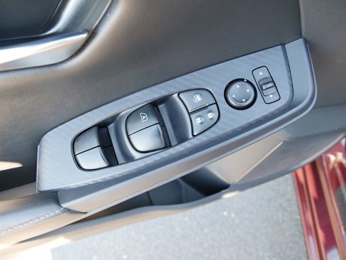 Used 2024 Nissan Sentra SV image 17