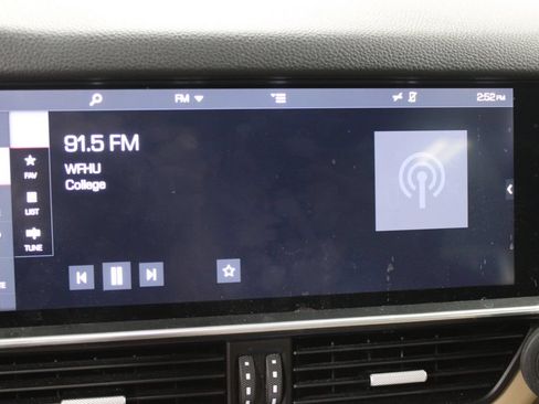 Used 2019 Porsche Cayenne AWD/4WD image 30