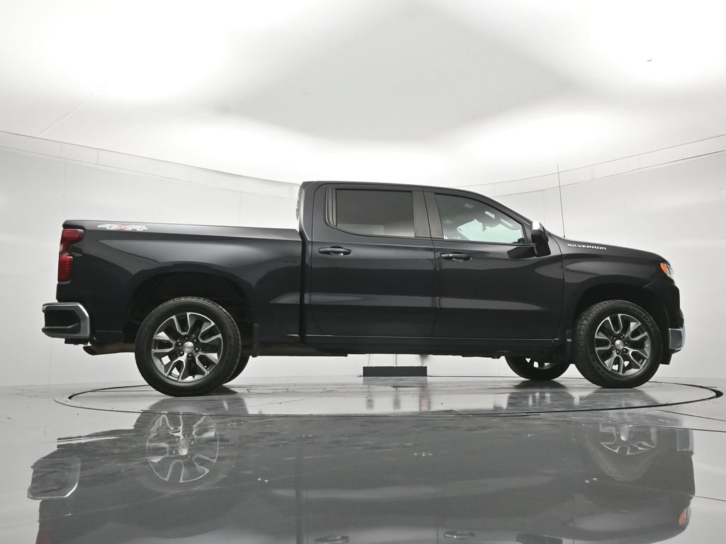 Used 2023 Chevrolet Silverado 1500 LT w/ Convenience Package II AWD/4WD image 39