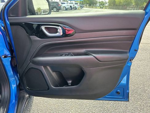 Used 2025 Jeep Compass Latitude w/ Altitude Special Edition image 21