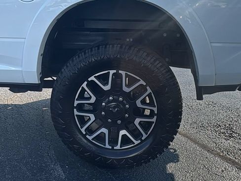 Used 2025 RAM 2500 Limited AWD/4WD image 10