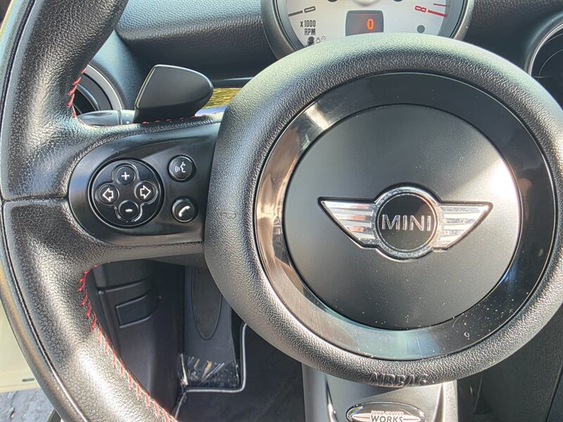 Used 2013 MINI Cooper Hardtop w/ Premium Pkg 2 FWD image 33