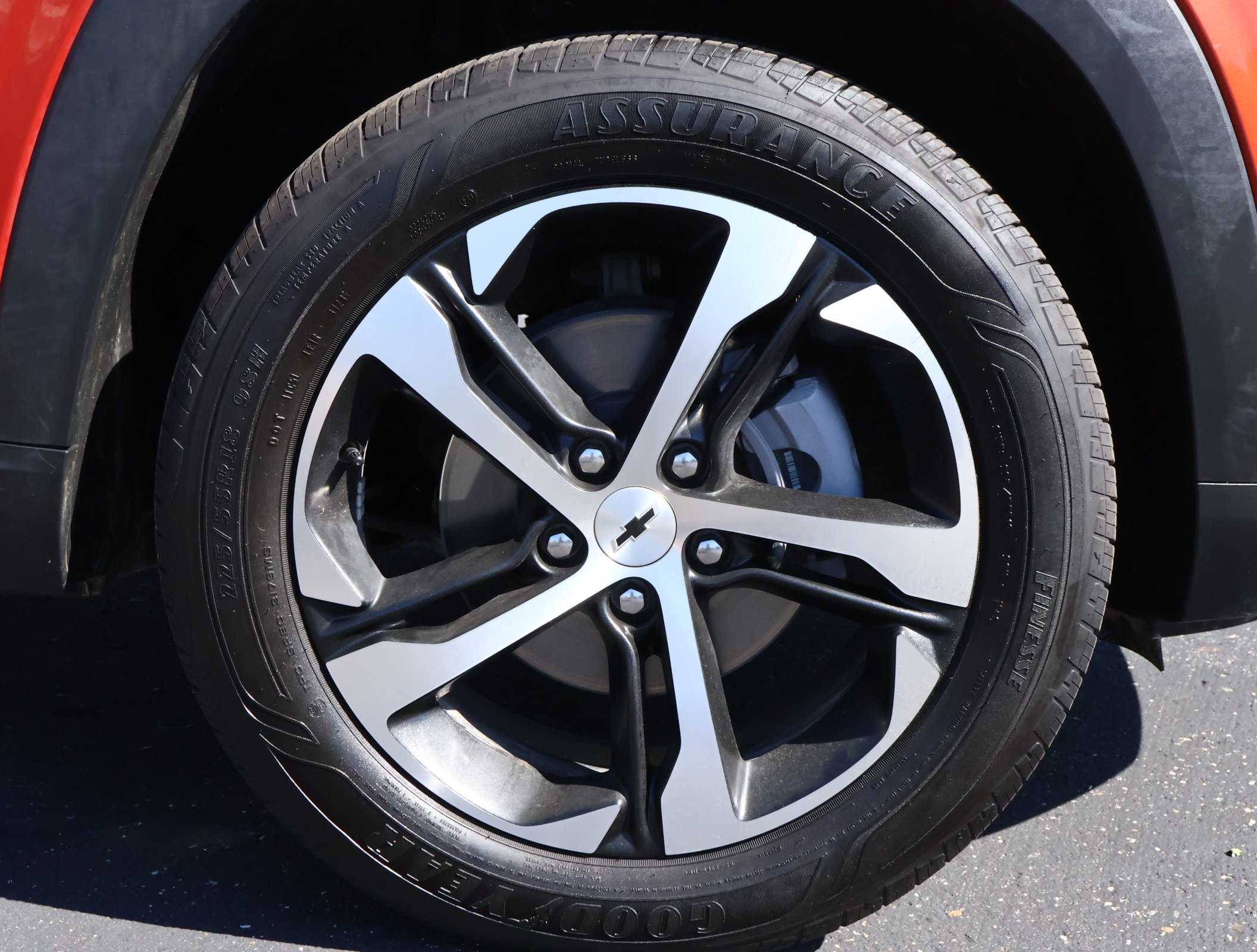 Used 2024 Chevrolet Trax RS w/ Driver Confidence Package FWD image 19