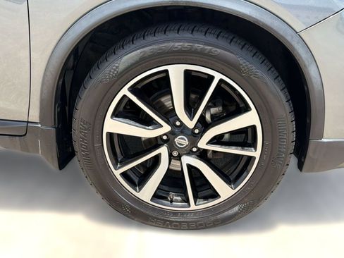 Used 2019 Nissan Rogue SL w/ Premium Package FWD image 11