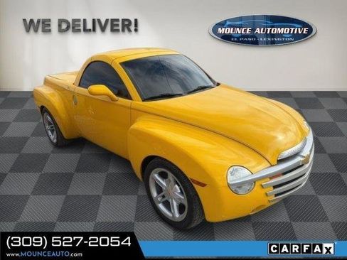 Used 2004 Chevrolet SSR w/ Preferred Equipment Group image 3