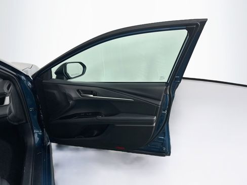 Used 2025 Toyota Camry SE FWD image 33
