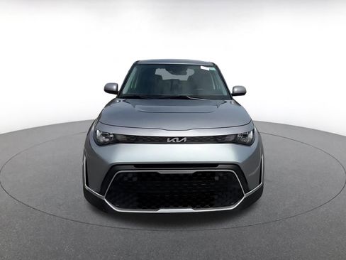 Used 2025 Kia Soul LX w/ LX Technology Package image 4