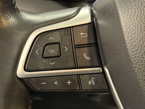 Used 2023 Toyota Highlander XSE AWD/4WD image 34