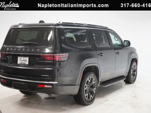 Used 2023 Jeep Wagoneer Series III w/ Preferred Equipment Group image 7