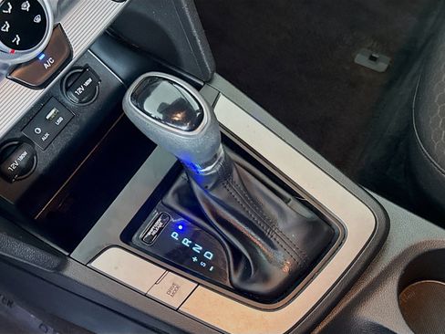 Used 2019 Hyundai Elantra SE w/ Cargo Package image 20