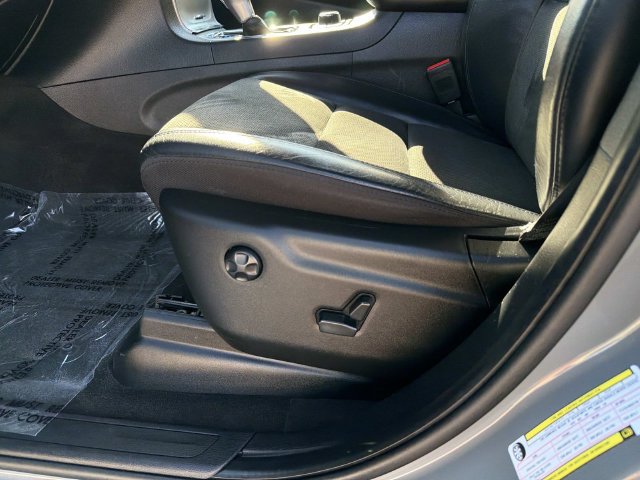 Used 2022 Jeep Grand Cherokee Laredo X AWD/4WD image 13