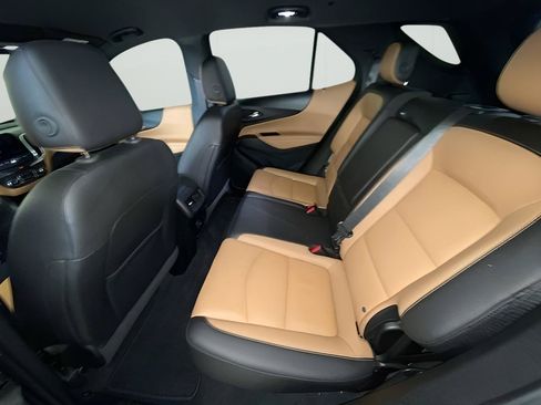 Used 2020 Chevrolet Equinox Premier w/ LPO, Floor Liner Package AWD/4WD image 32