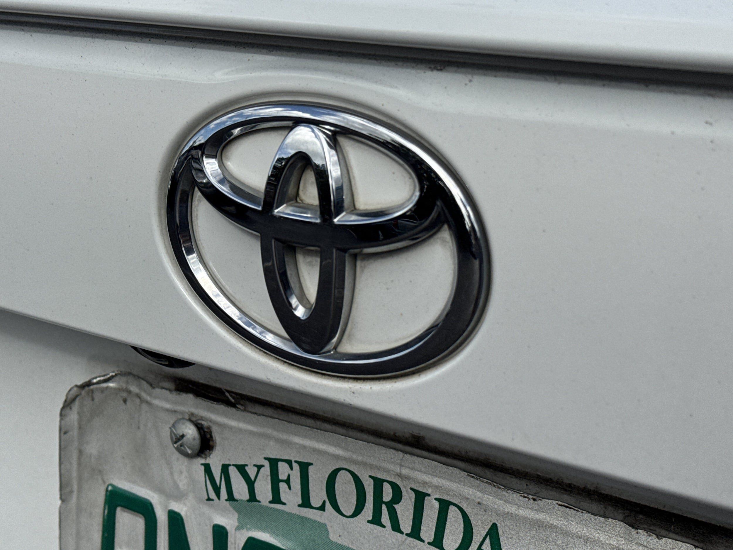 Used 2019 Toyota RAV4 XLE FWD image 10