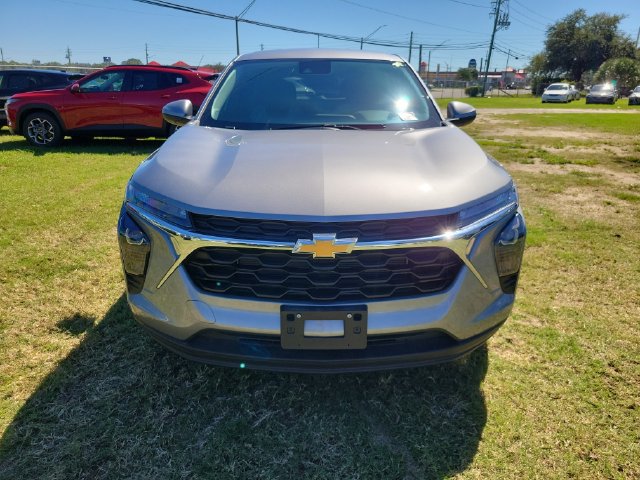 New 2026 Chevrolet Trax LS w/ LS Convenience Package FWD image 7