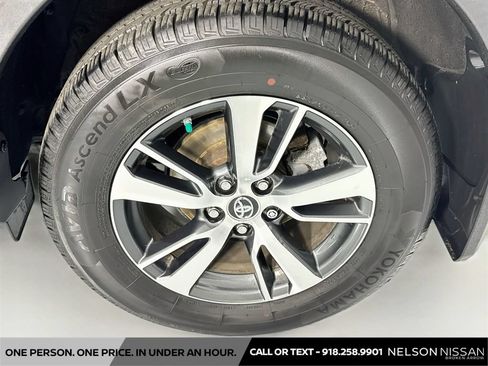 Used 2018 Toyota RAV4 XLE w/ Plus Extra Value Package AWD/4WD image 29