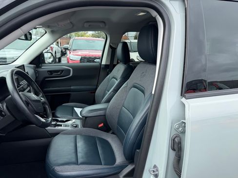 Used 2022 Ford Bronco Sport Outer Banks w/ Tech Package image 5