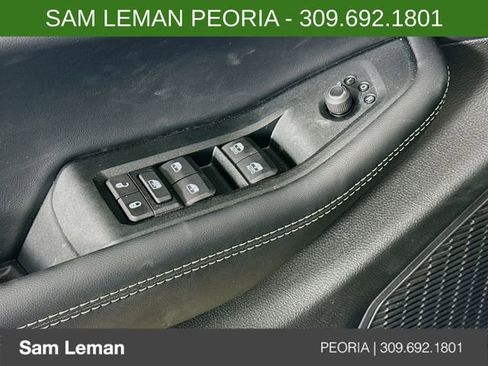 New 2026 Jeep Grand Cherokee Altitude image 18