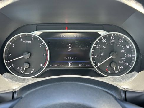 Used 2024 Nissan Sentra SV FWD image 29