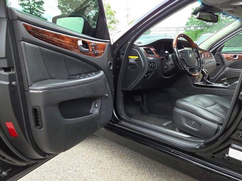 Used 2015 Hyundai Equus Signature RWD image 29