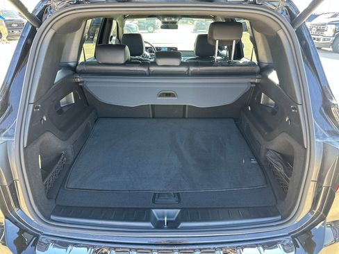 Used 2025 Mercedes-Benz GLB 250 4MATIC image 25