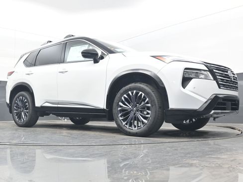 New 2026 Nissan Rogue Platinum w/ Platinum Premium Package image 24