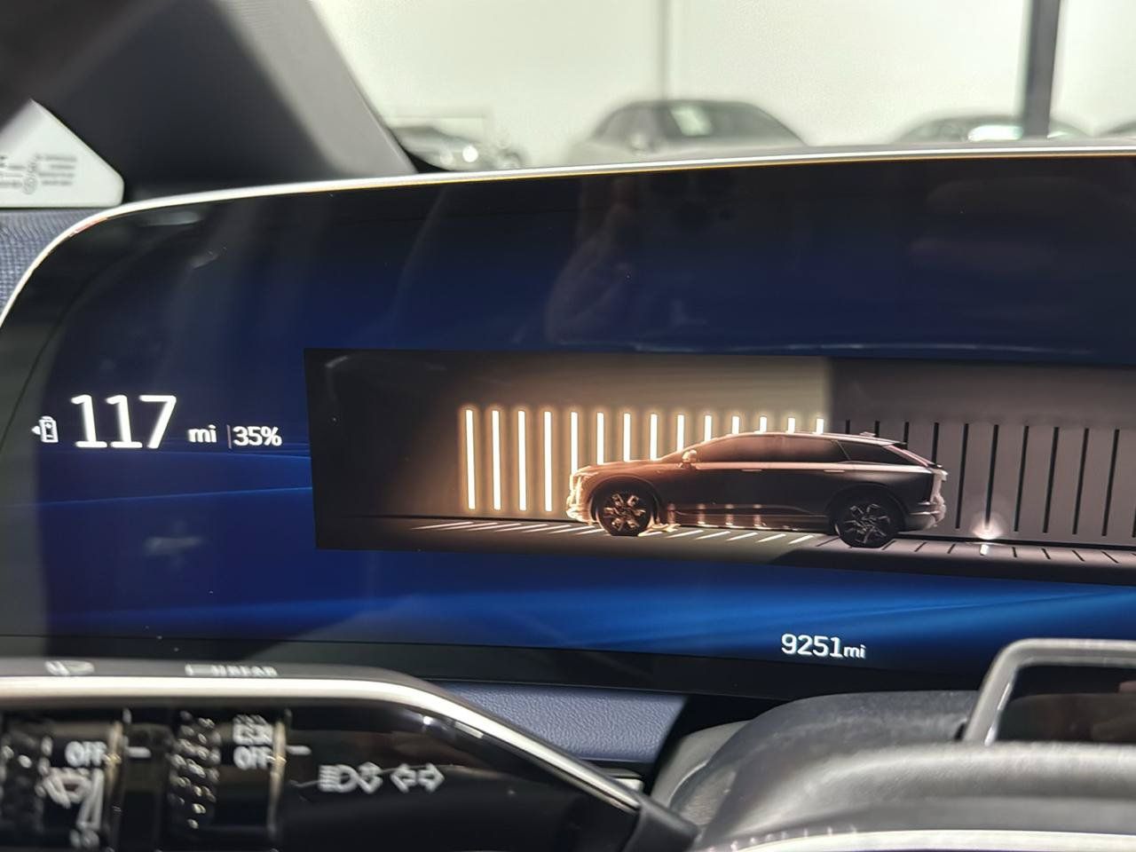 Used 2025 Cadillac Optiq Luxury 2 AWD/4WD image 25