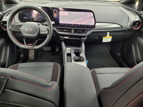 New 2026 Chevrolet Equinox EV RS image 13