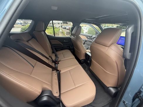 New 2025 Toyota 4Runner Limited image 31