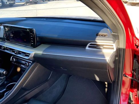 Used 2023 Kia K5 GT-Line image 17