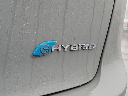 Used 2023 Chrysler Pacifica Touring-L FWD image 7