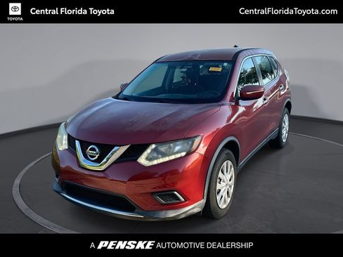 Used 2015 Nissan Rogue S FWD image 1
