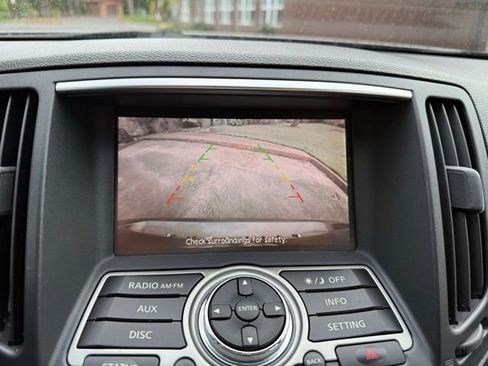 Used 2012 INFINITI G37 Journey w/ Premium Pkg image 17