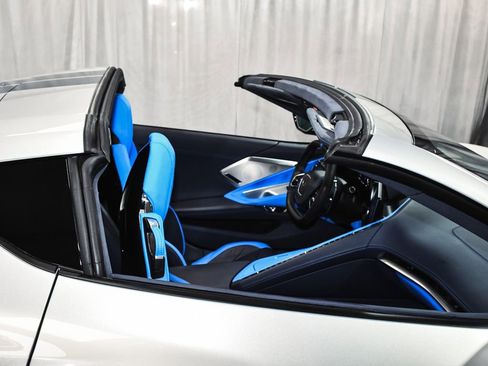 Used 2023 Chevrolet Corvette Stingray Premium Cpe w/ Body-Color Dual Roof Package RWD image 79