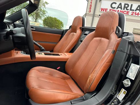Used 2006 MAZDA MX-5 Miata Grand Touring w/ Premium Pkg image 22