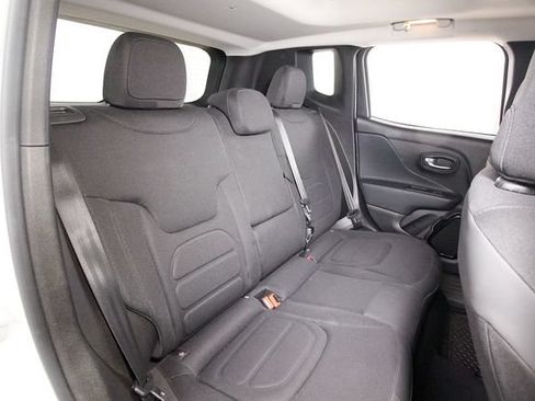 Used 2017 Jeep Renegade Altitude AWD/4WD image 21