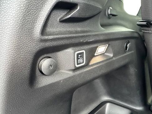 Used 2025 Jeep Grand Cherokee L Limited AWD/4WD image 14