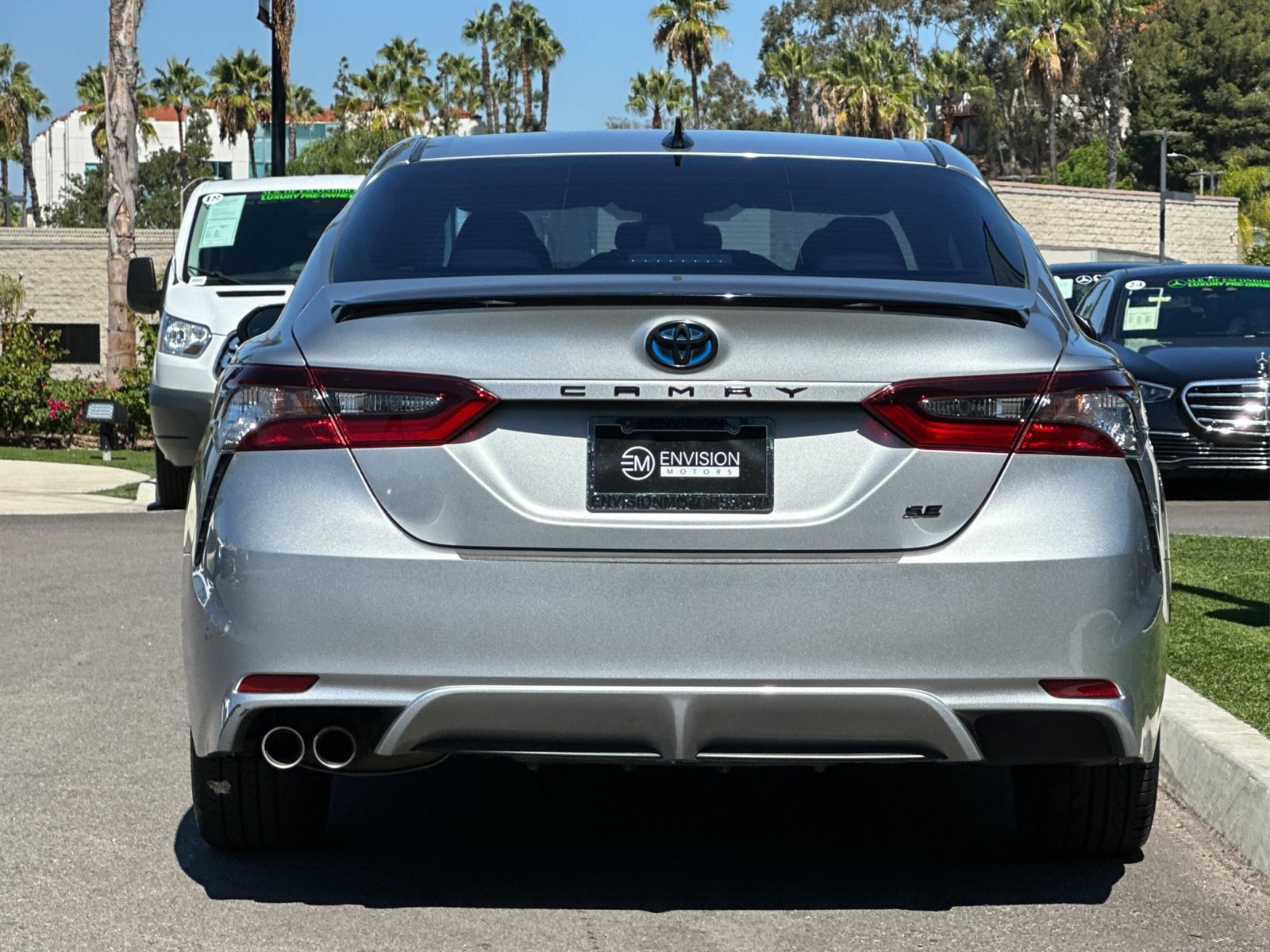 Used 2022 Toyota Camry SE w/ Convenience Package FWD image 4